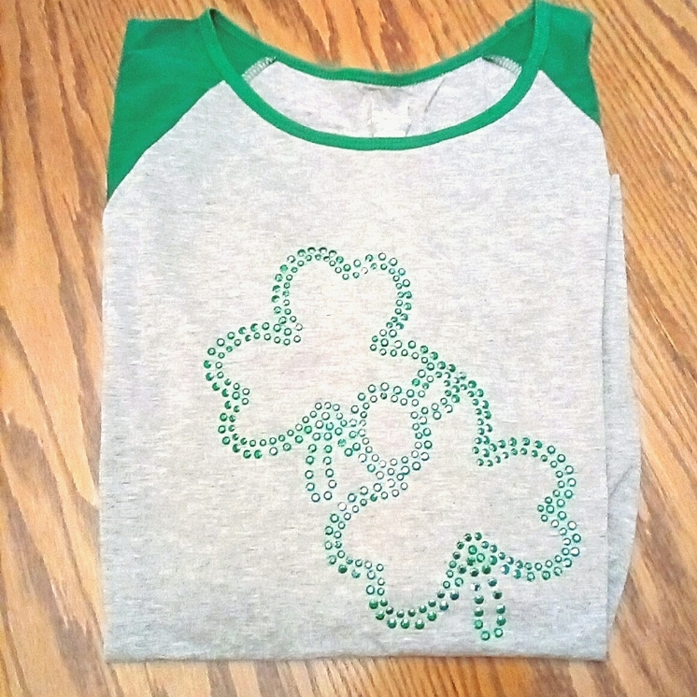 🍭NWOT ST. Patrick's day Bling bling shamrock Jersey style Tee Size XXXL